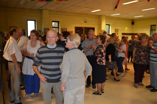 accordeon,erika,annivaisaire,dancing,festival,instrument,maison,repot,musique,orchestre,professeur,salles