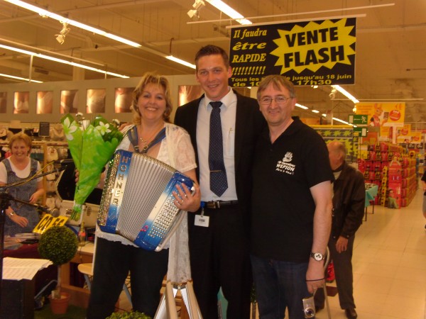 accordeon, erika, musique, magasin, carrefour, wepion