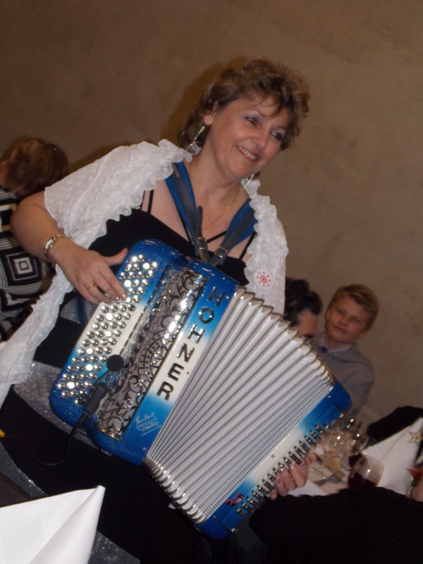 namur,solidarite,accordeon,erika,musique,fete,noel