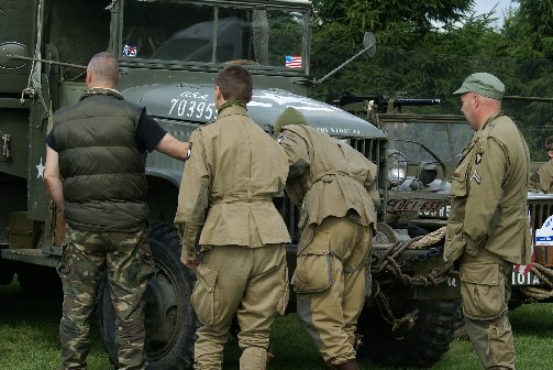 military20090724spt1lesves30sptja