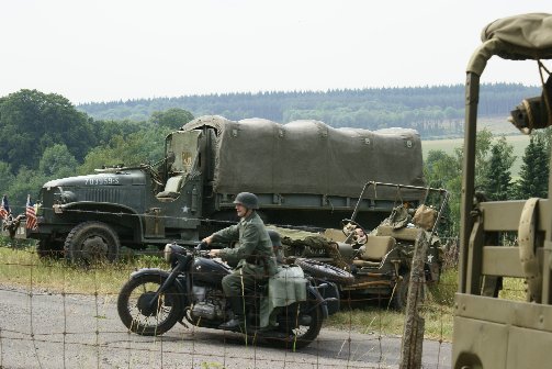 lesves20100502military30sptja